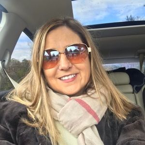 Meet your Posher, Phaedra